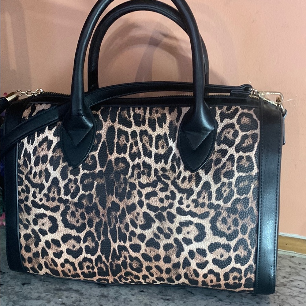 Stylish Black and Leopard Print Women's Bag - Picture 3 of 15